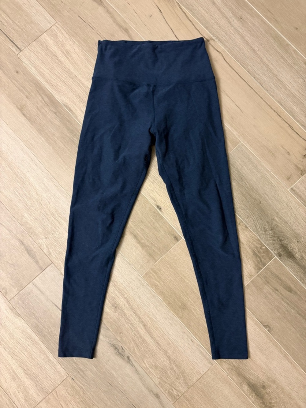 Beyond Yoga Blue Leggings with Peloton Logo - Medium